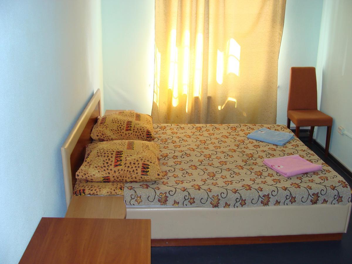 Adel Otel Kiev Dış mekan fotoğraf