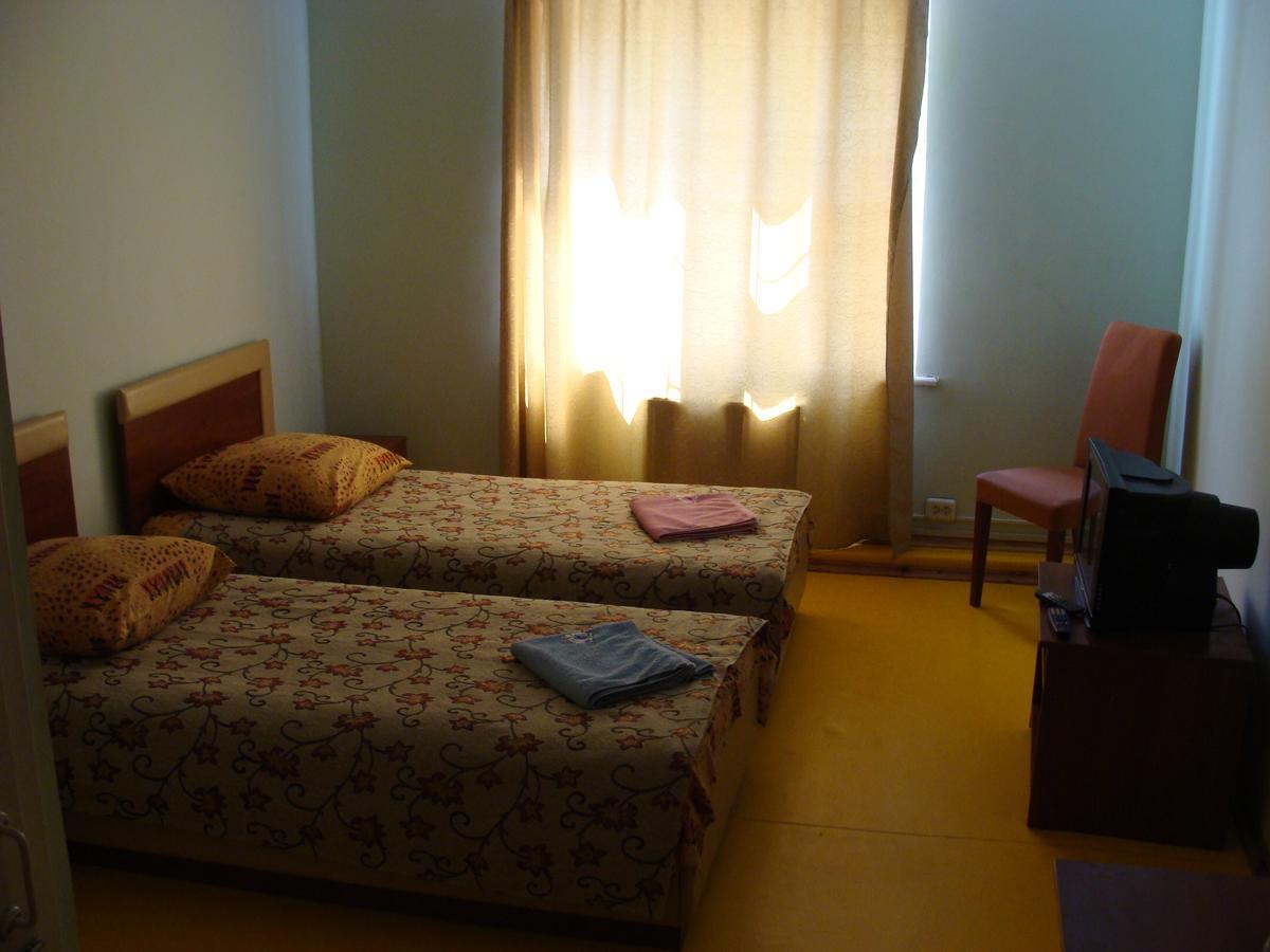 Adel Otel Kiev Dış mekan fotoğraf